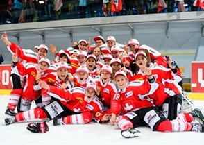 Team Switzerland celebrates after the 2017 Women's Final Olympic Group C Qualification Game between Switzerland and Czech Republic photographed Sunday, 12th February, 2017 in Arosa, Switzerland. Photo: PPR / Manuel Lopez